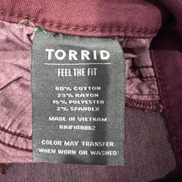 Torrid Feel The Fit Women 24R Super Soft Five Pocket Jegging Burgundy Maroon NWT - Picture 2 of 8